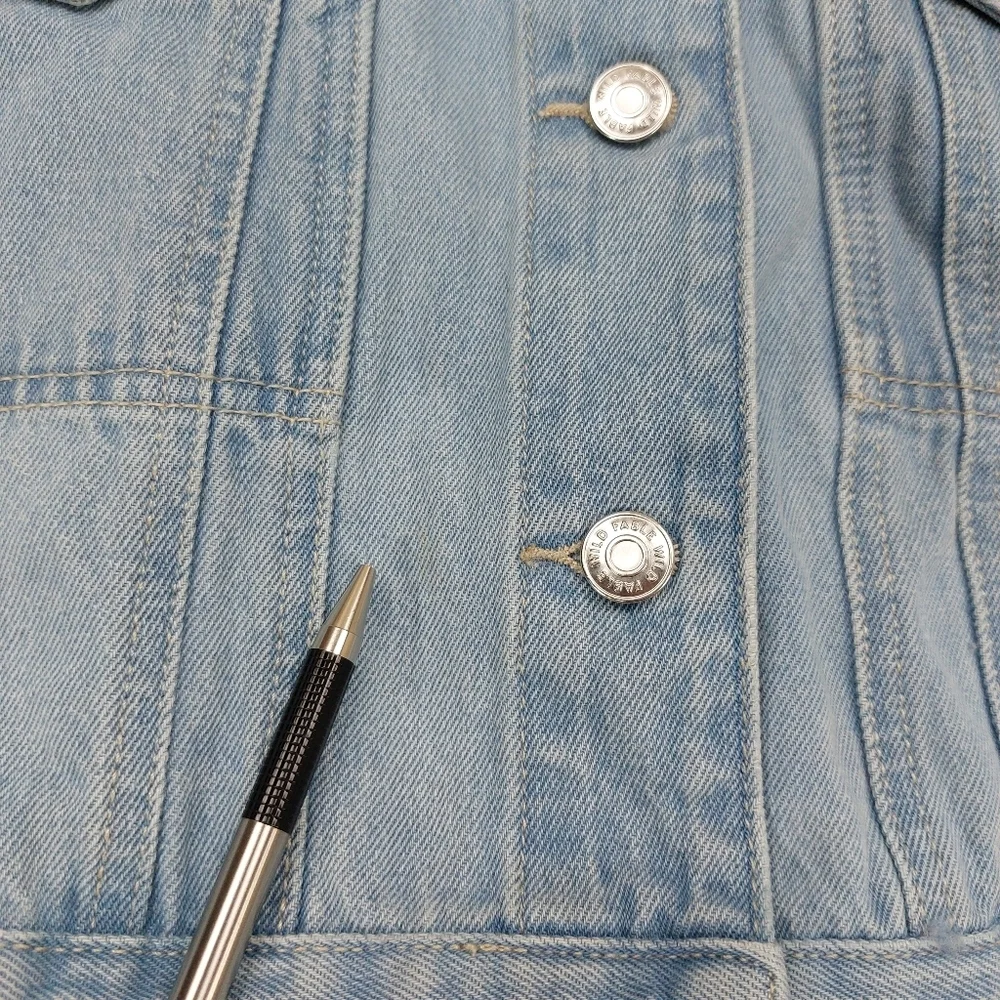 WILD FABLE WOMENS BLUE 2 TONE CROPPED BUTTON UP DENIM JACKET SIZE MEDIUM - Picture 4 of 9